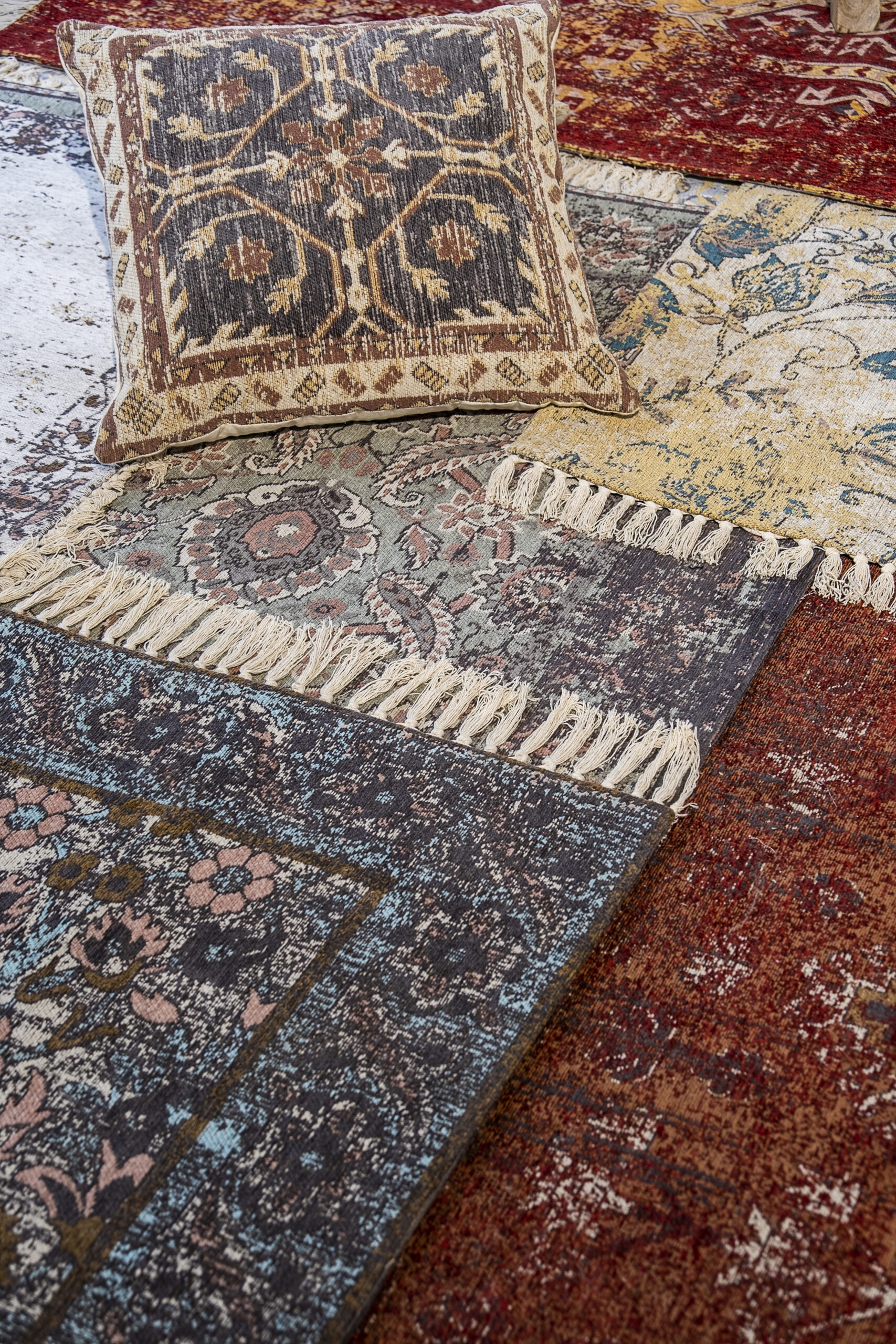 HighQuality Carpets and Rugs from Panipat Rugs Creation